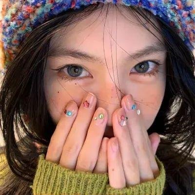 你是人贩子但我是螳螂精